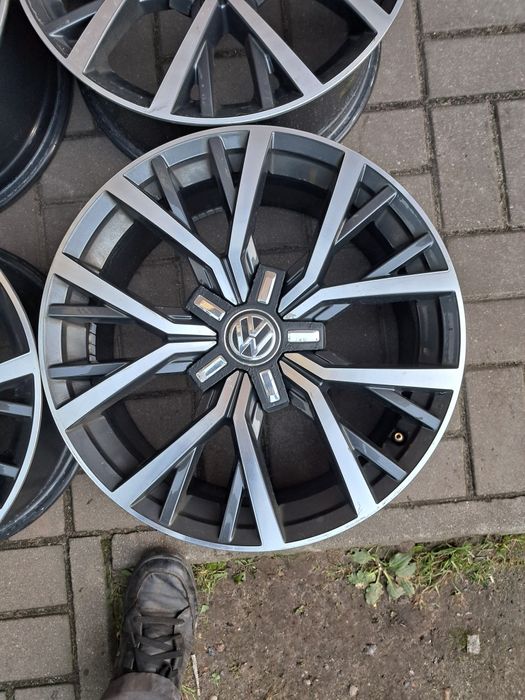 Felgi VW 17cali 5x112 7j et40