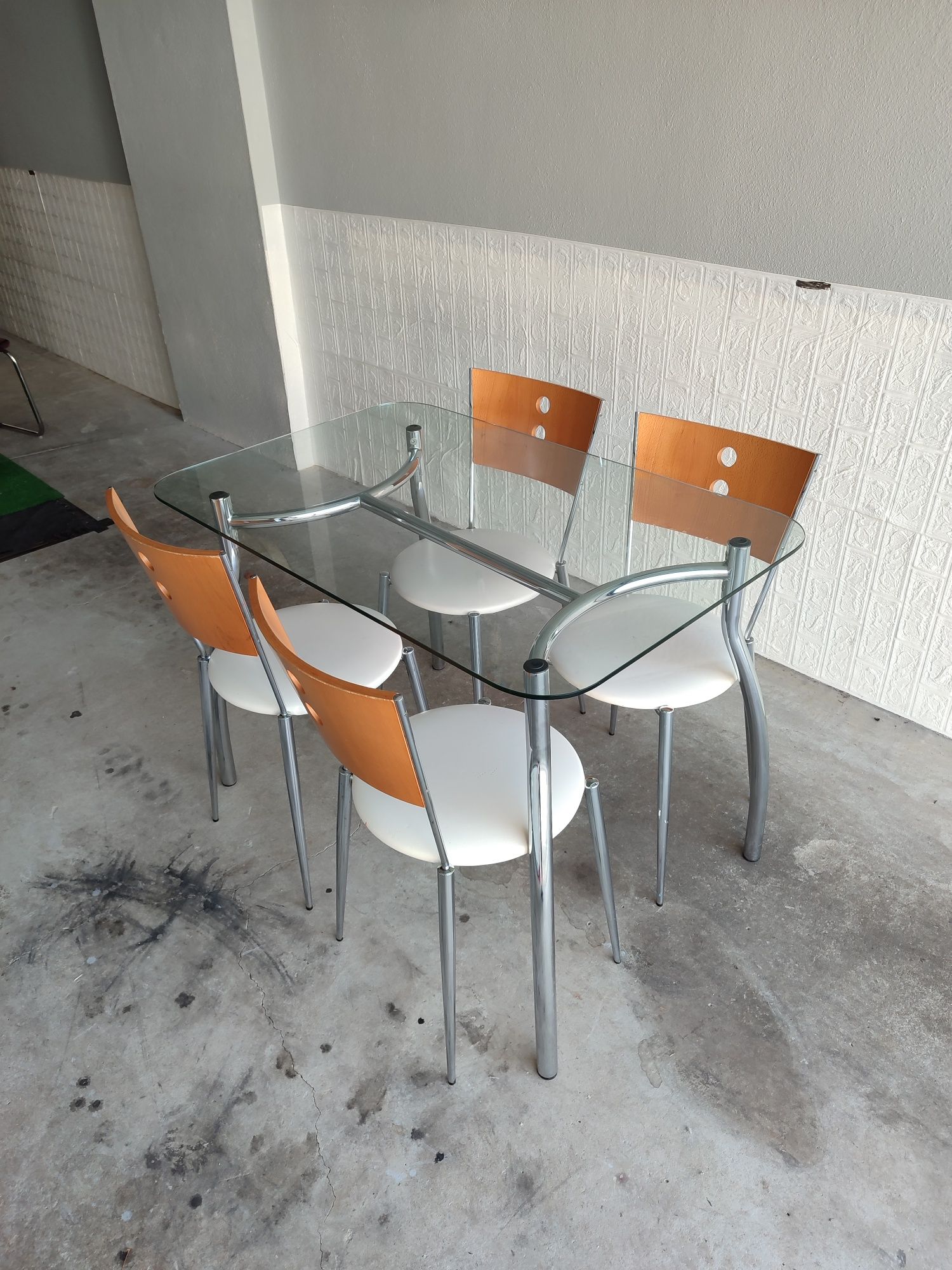 Mesa de refeições de vidro