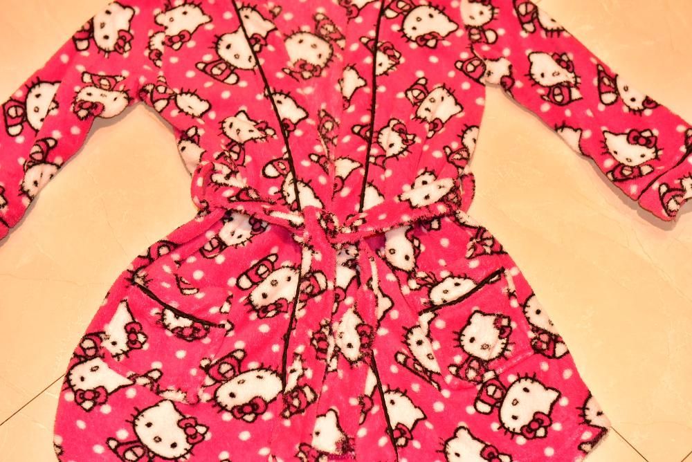 H&M -SANRIO szlafrok dla dziewczynki HELLO KITTY 2-4 lata -jak nowy