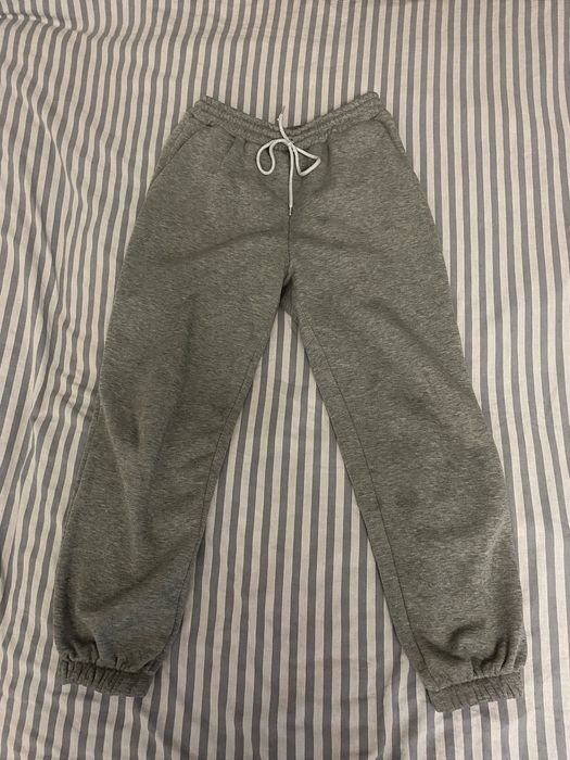 серые джогеры, спортивки серые