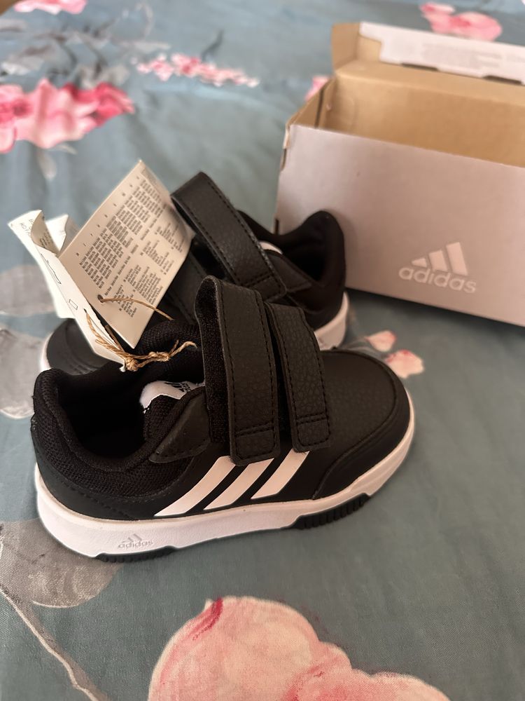 Кросівки на хлопчика adidas