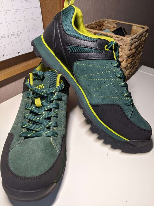 Зимні Чоботи Elbrus Продаю срочно