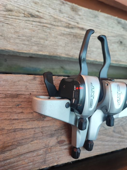 Klamkomanetkami rowerowe Shimano Deore XT M760 Dual-Control 3x9 Retro