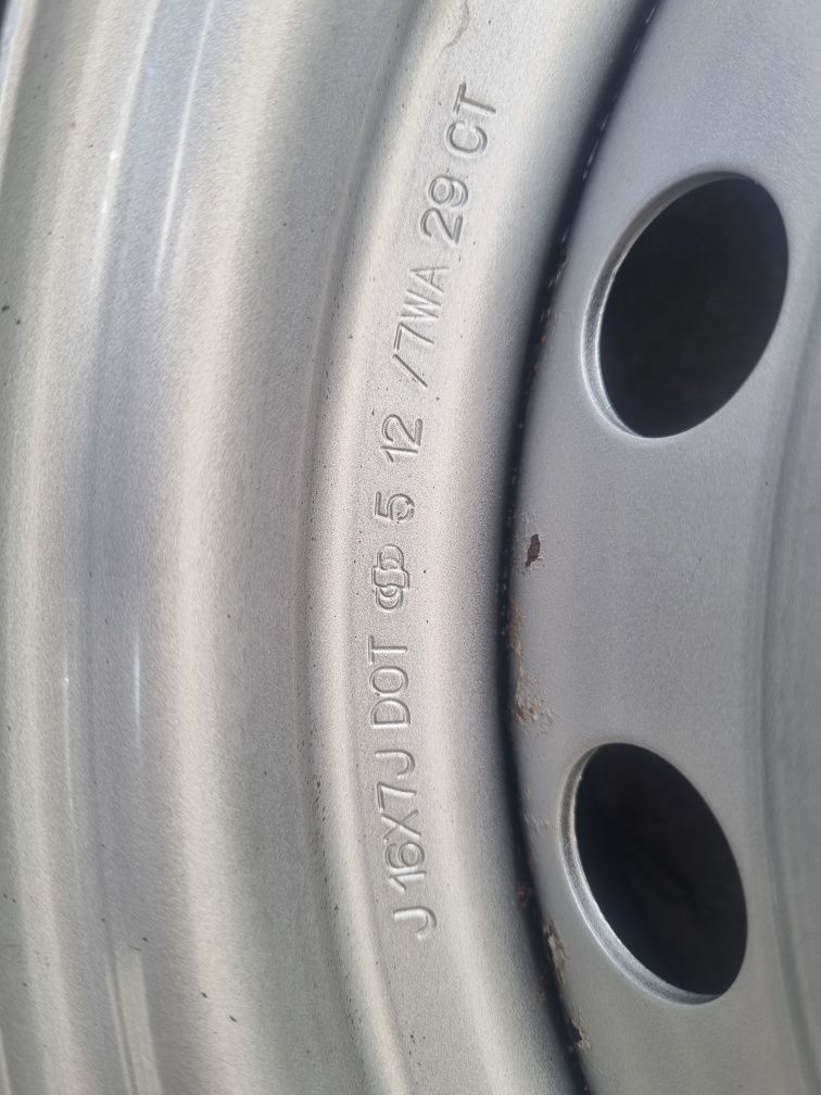 Isuzu D max koło Felgi Opony 245/70/16