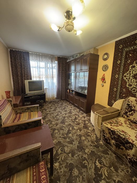 Оренда 2х кім. Центр, по вул. Соборній, меблі та техніка.