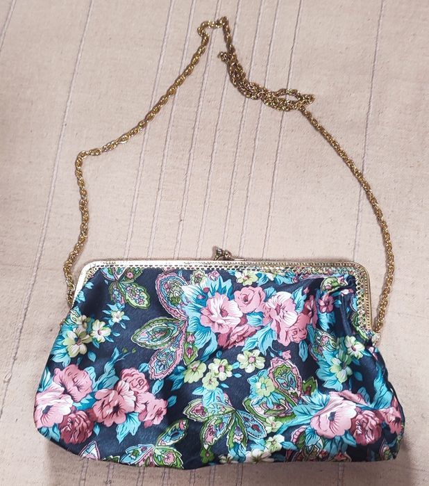 Carteira clutch em tecido estampado