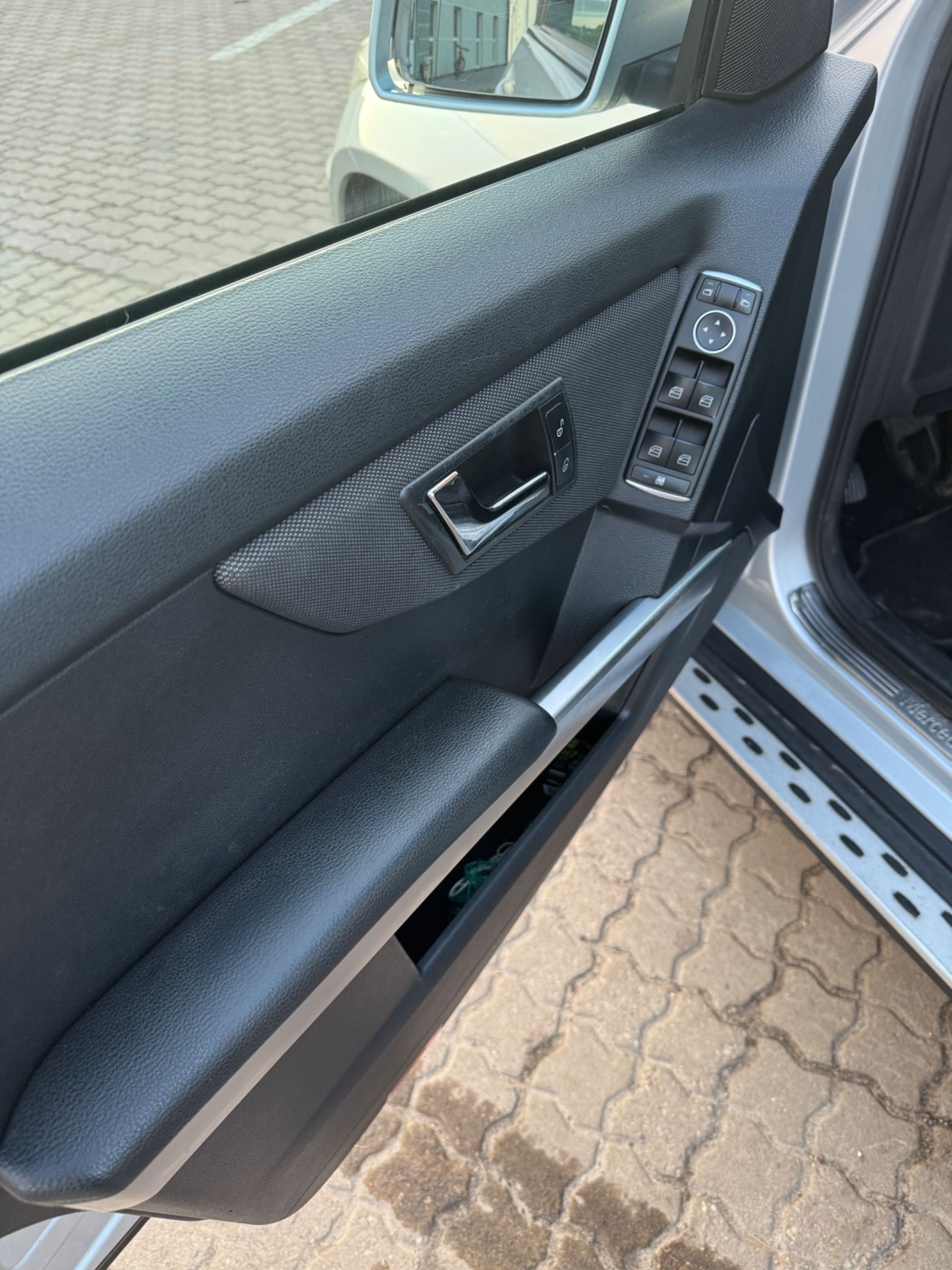 Mercedes GLK 220,2010 r 170 KM DOINWESTOWANY