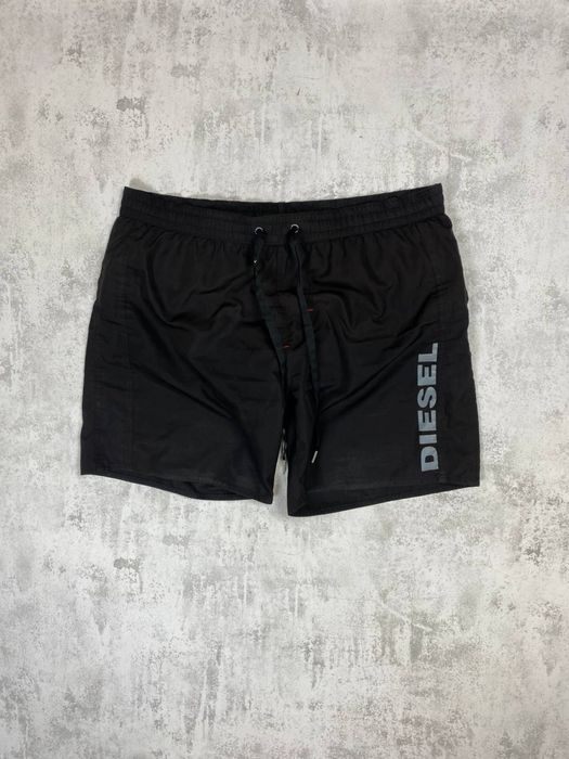 Стильні Diesel Beachwear з Контрастним Логотипом