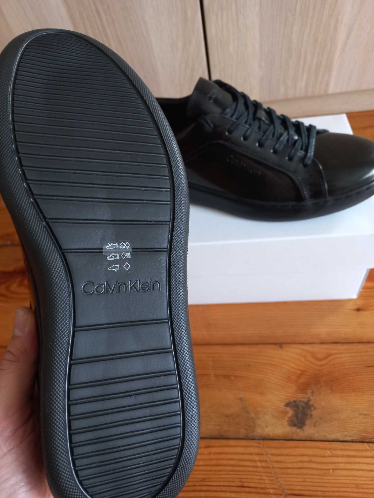 Calvin Klein Buty męskie sportowe B4F2103 r. 41 nowe