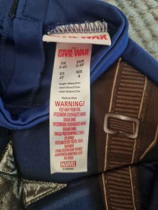 Kapitan America, świecąca maska i tarcza, r.104