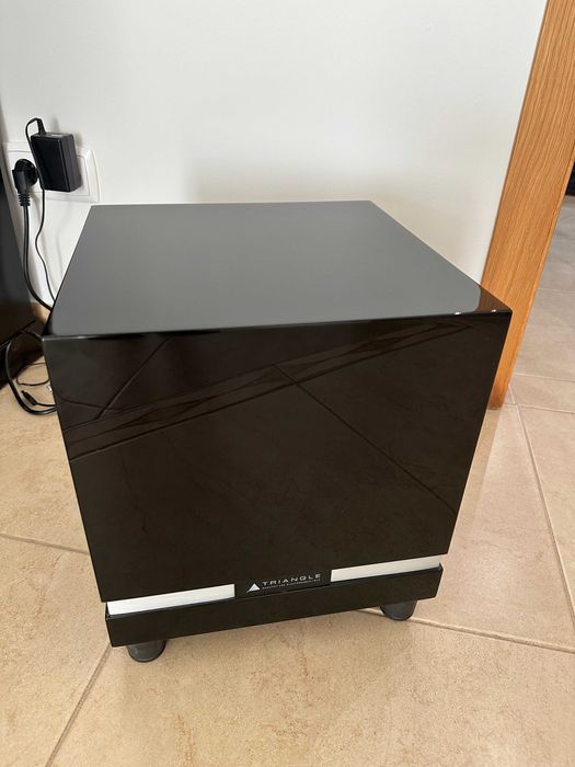Triangle Thetis 300 subwoofer as new piano black