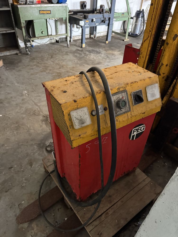 Empilhador Peg F2050EB
