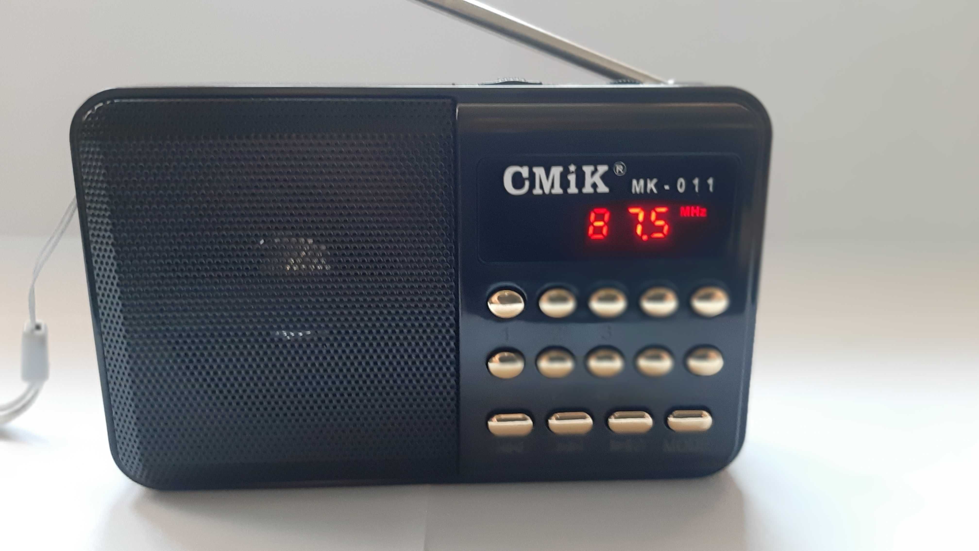 Radio radyjko AM/FM przenośne turystyczne kieszonkowe bateryjne USB