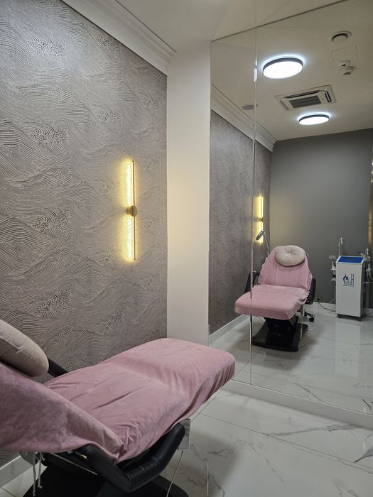 Wynajmę miejsce w lokalu gabinet kosmetologiczny Rataje/ szkolenia