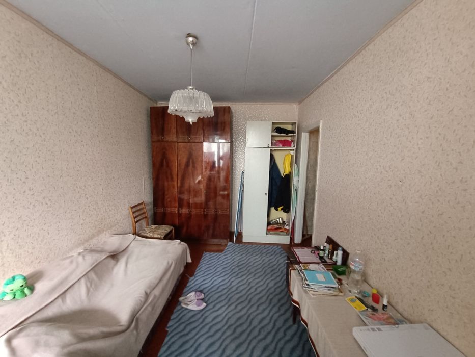 Продам двухкомнатную квартиру в Корабельном (р-н 1 школы)