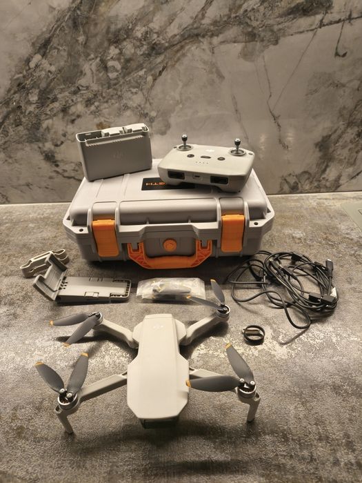 Dron dji mini 2 se  gwarancja dji care