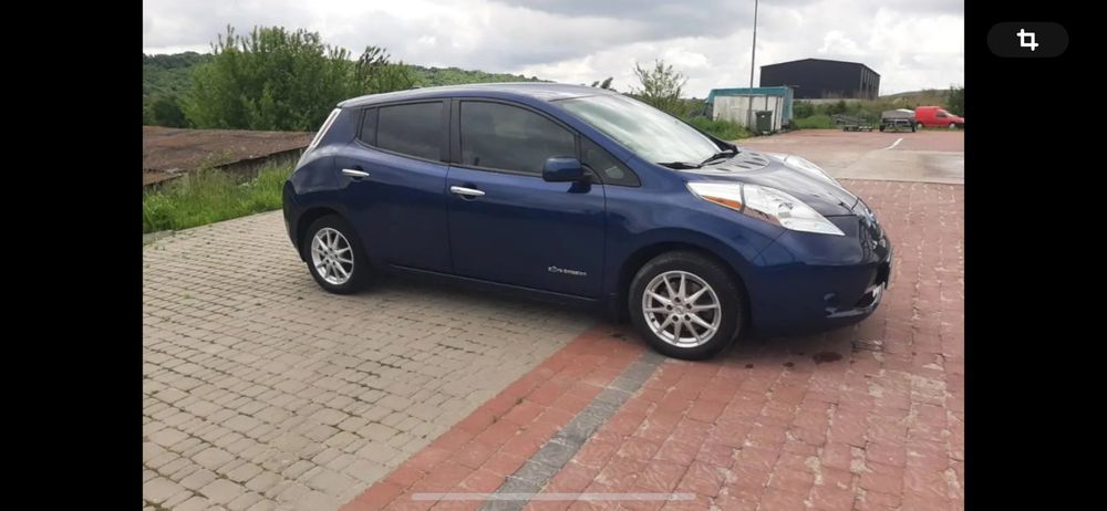 Аренда авто Nissan leaf 30