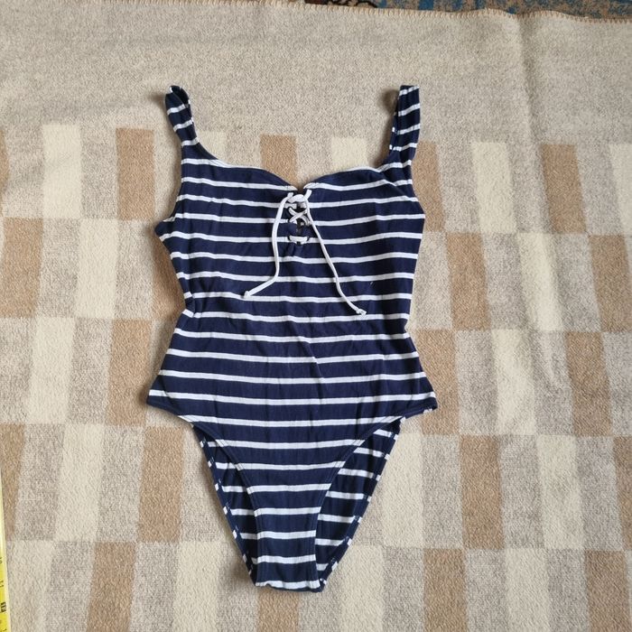 Купальники сдельные