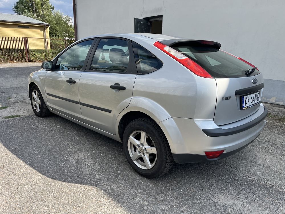Ford Focus MK2 II 1.6 benzyna