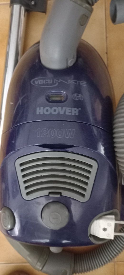 Aspirador Hoover com boa aspiração