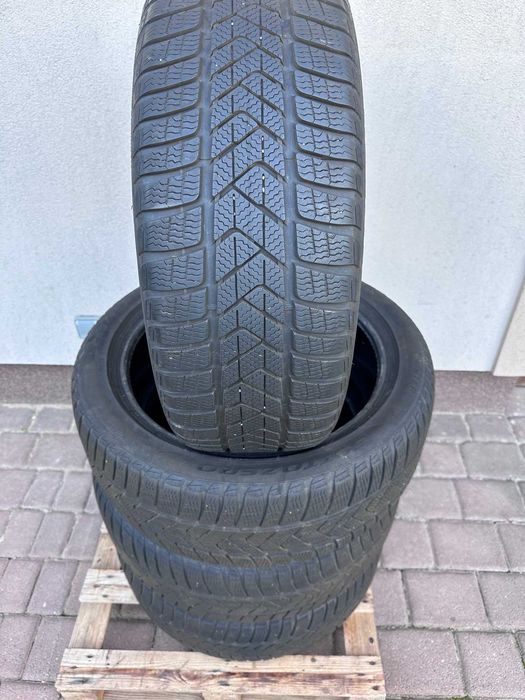 Opony zimowe Pirelli Sottozero 3 225/45 R18