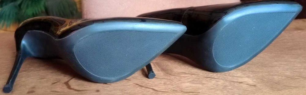 Sapatos altos Setilletos pretos 12cm (tamanho 40) novos nunca usados