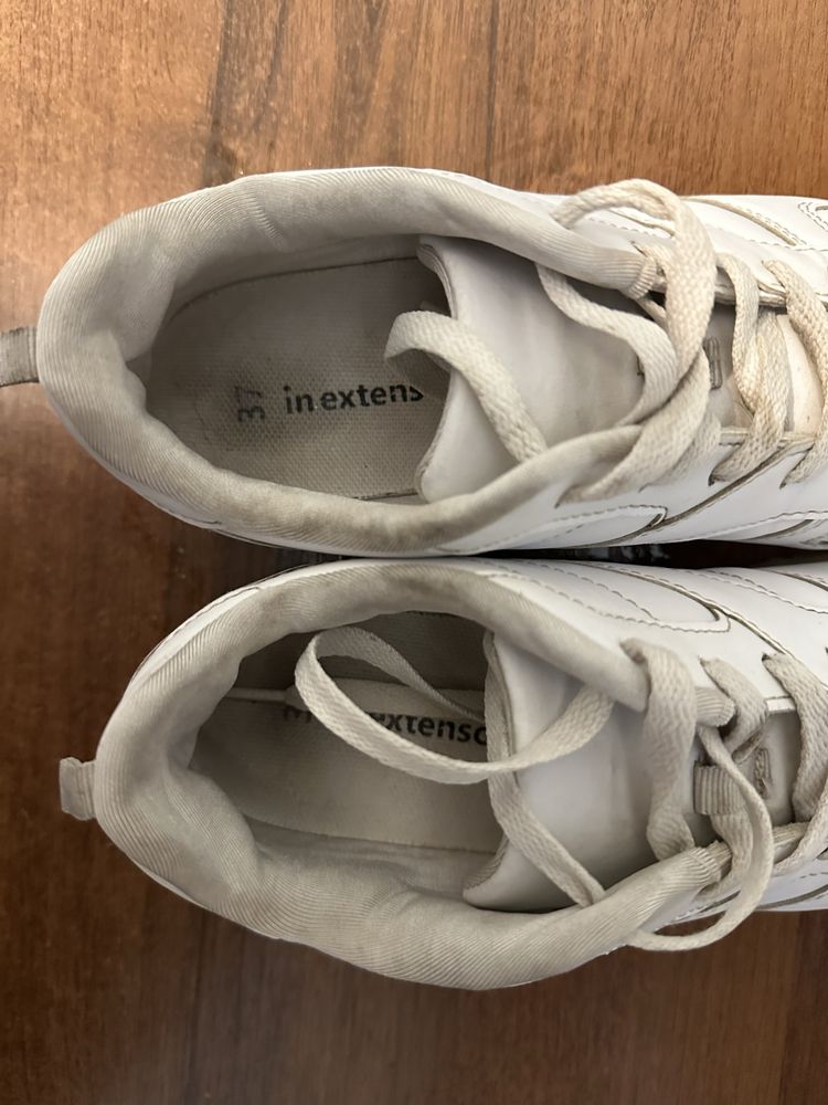 Кросівки білі жіночі adidas 37 розмір екошкіра