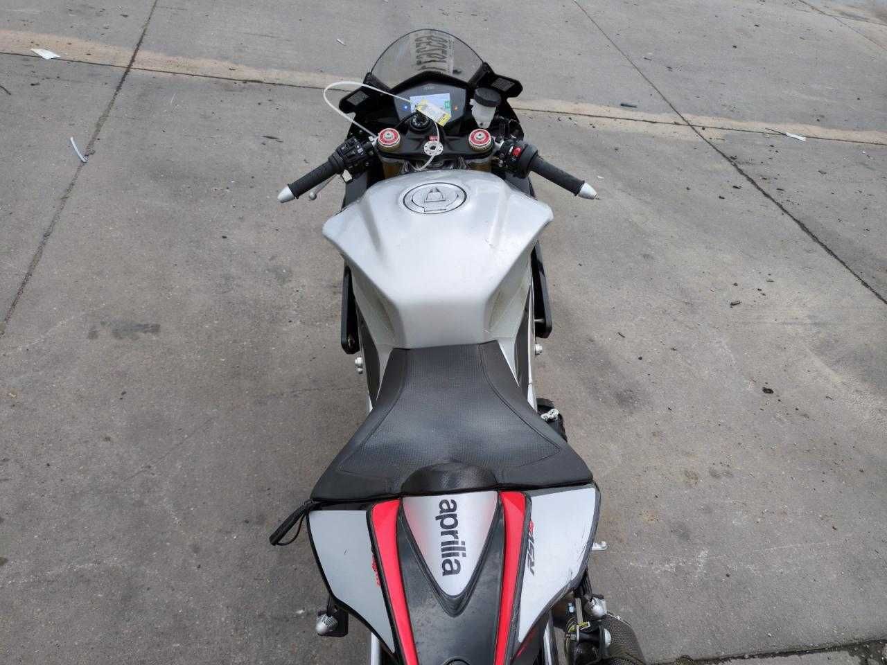 2019 Aprilia RSV4 RR
