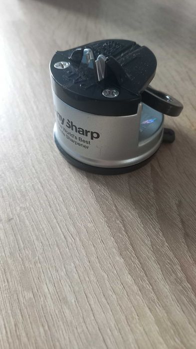 Ostrzałka do noży AnySharp® Classic – srebrna, kompaktowa i bezpieczna
