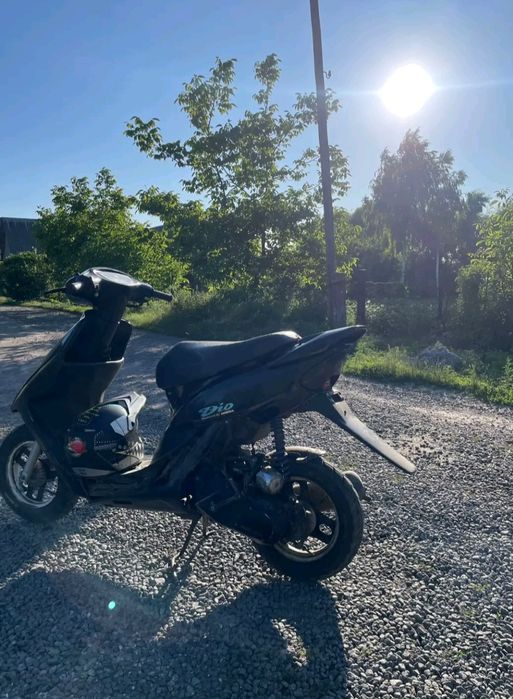 Скутер в хорошем состояние есть тех паспорт