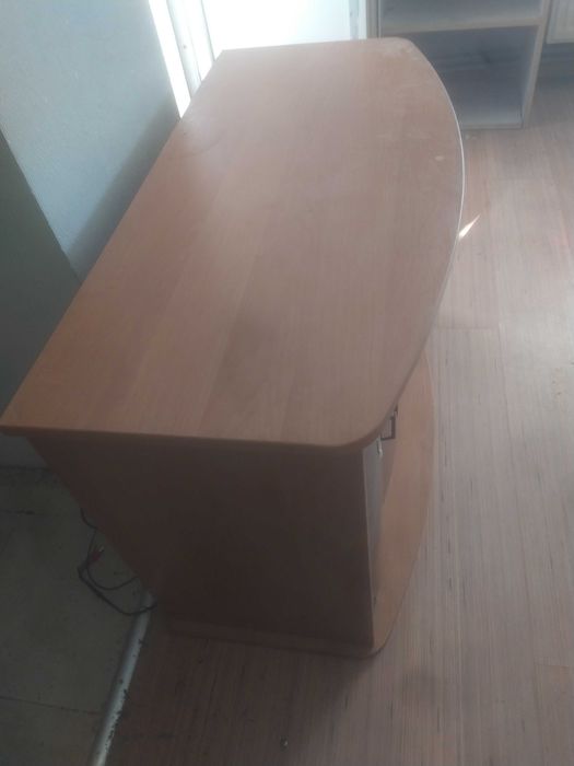 Лестница Библиотечная 115 см и Тумба тонированные стекла телевизионная