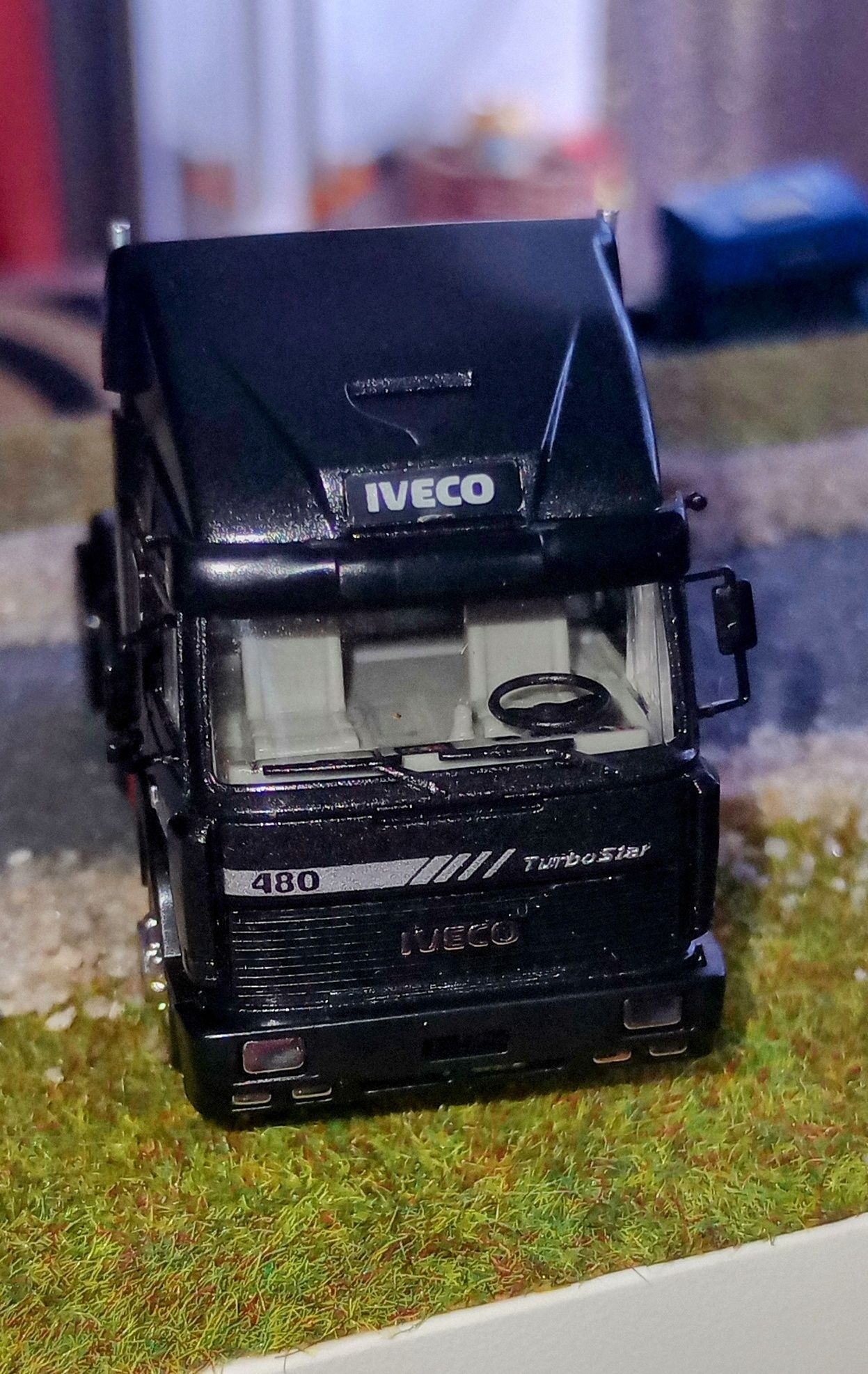 Model Herpa Iveco Turbostar 480 skala H0 1 87