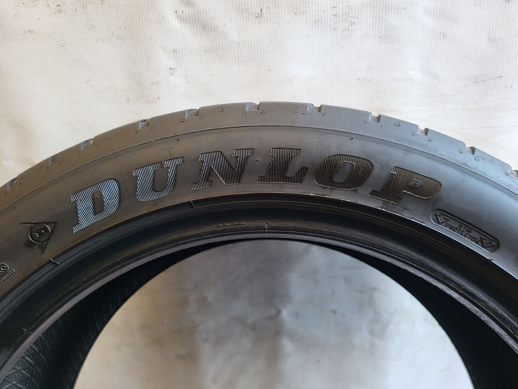 Opony Dunlop Sport Maxx 225 45 R17 Para