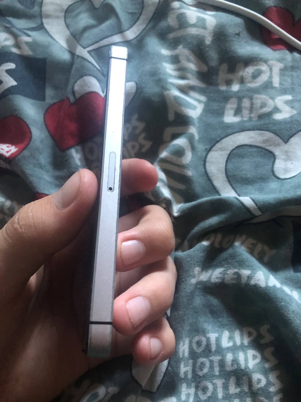 Iphone SE в хорошем состоянии