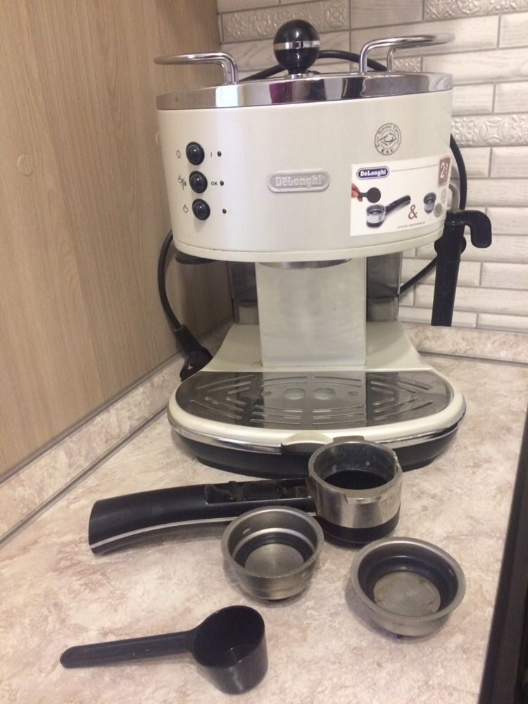 Кофемашина кофеварка delonghi