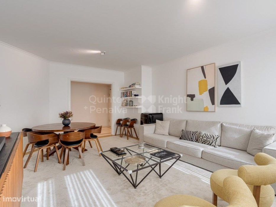 Apartamento T2 com jardim e garagem, no Green Park, Lisboa