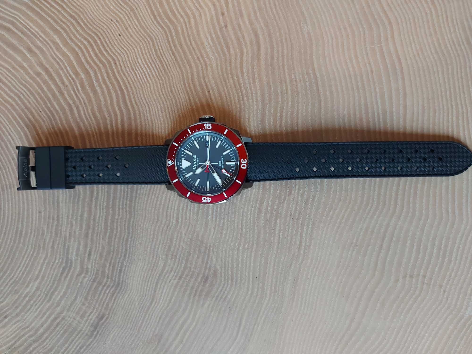 Alpina Seastrong Diver 300 Gmt