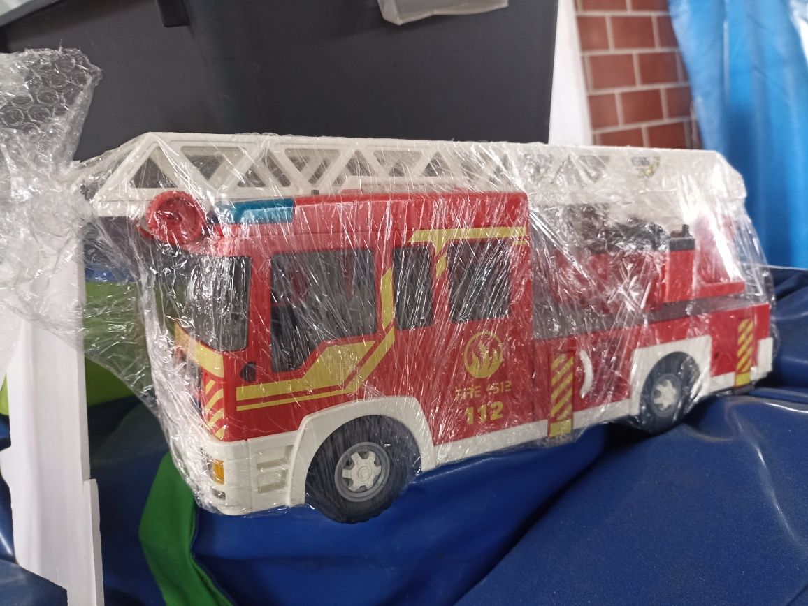 Camião Playmobil bombeiros