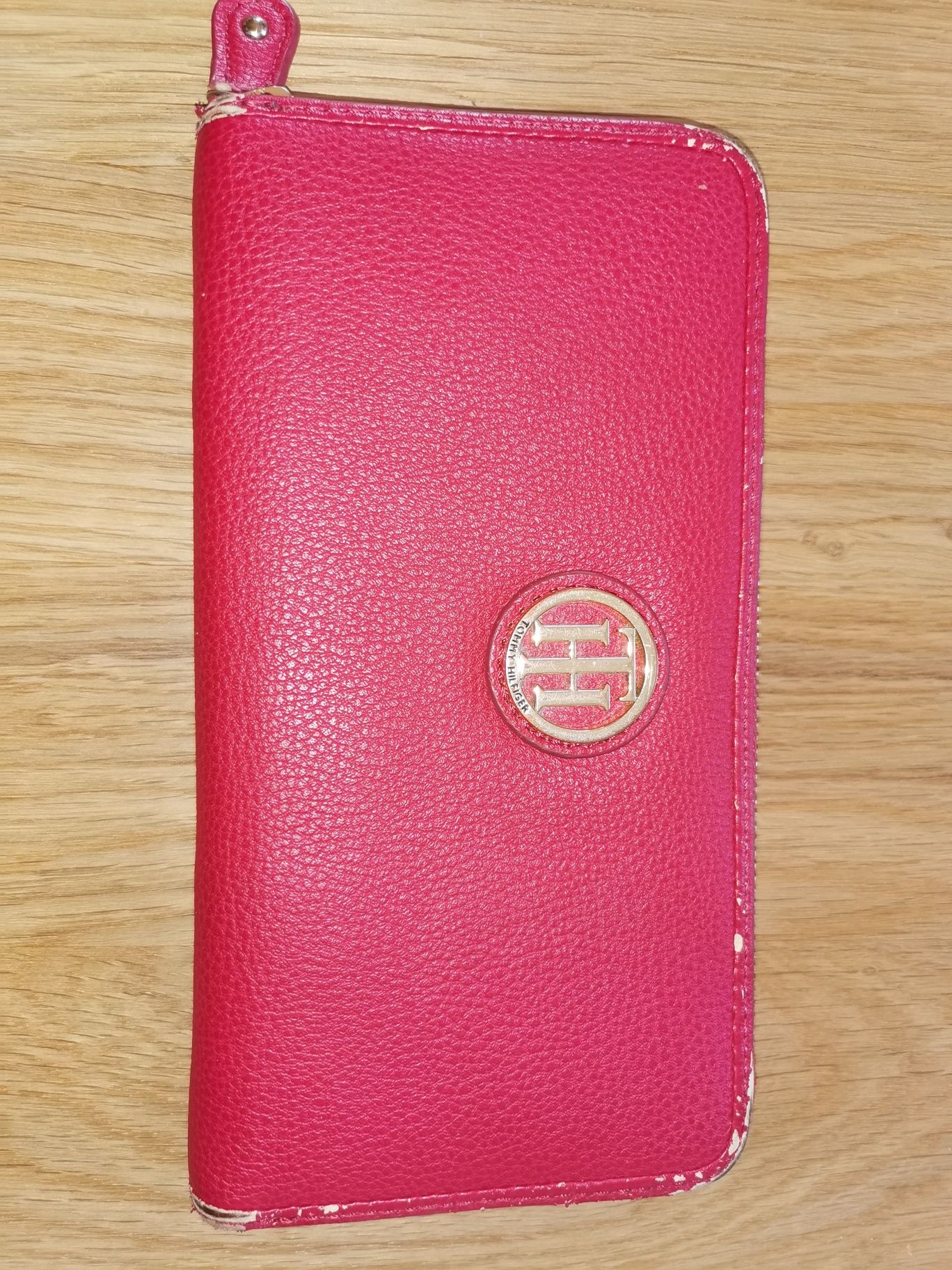 Tommy Hilfiger portfel czerwony damski oryginalny