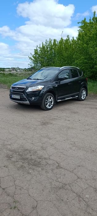 Форд Куга 2 л дізель 2013 року,в хорошому стані.