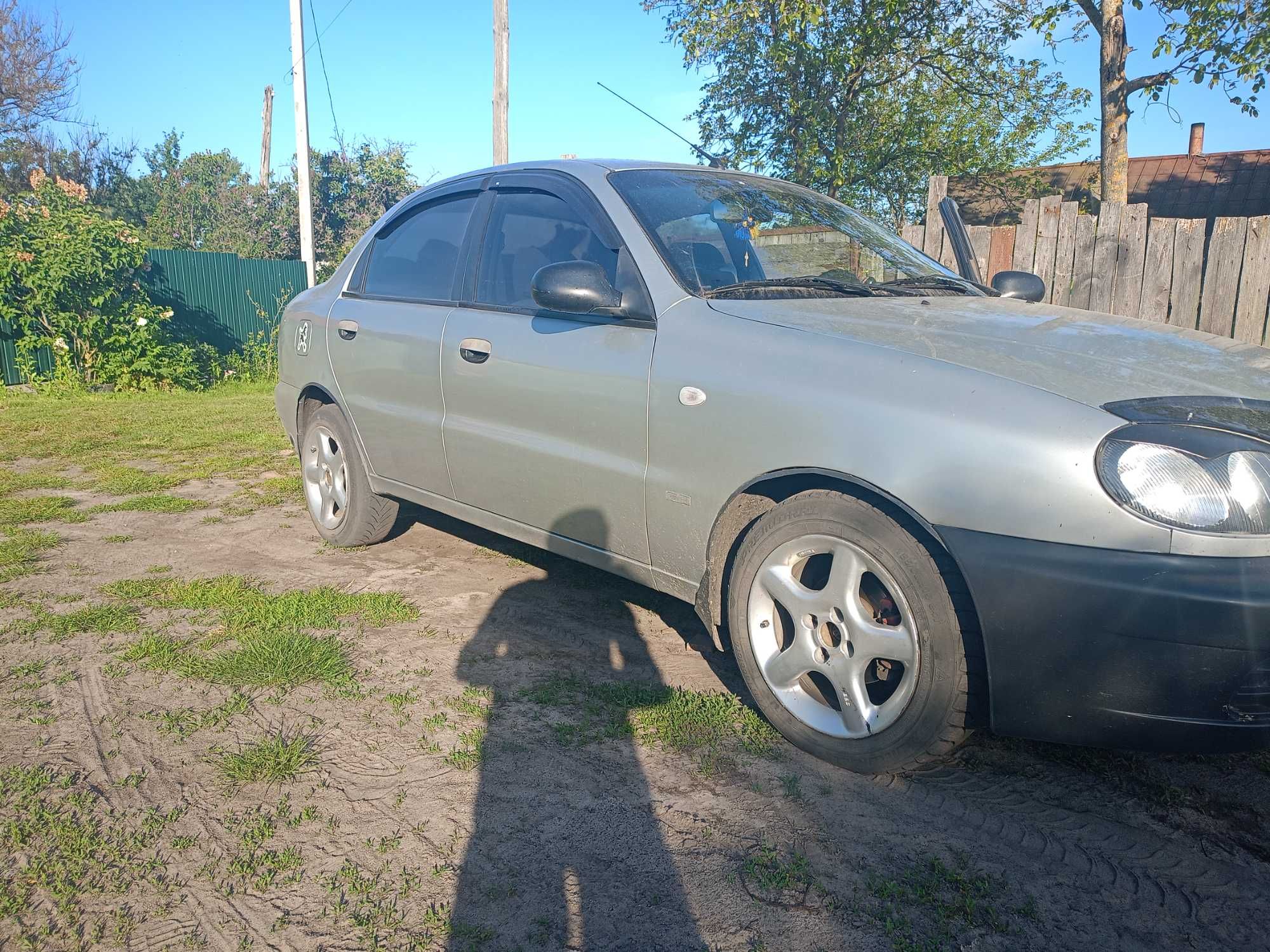 Срочно!!!Возможен торг!!!Продам Daewoo Lanos 1.5