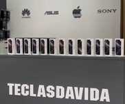 iPhone 16 pro max novo de 256gb 1130€

Samsung S25 ultra novo de 51