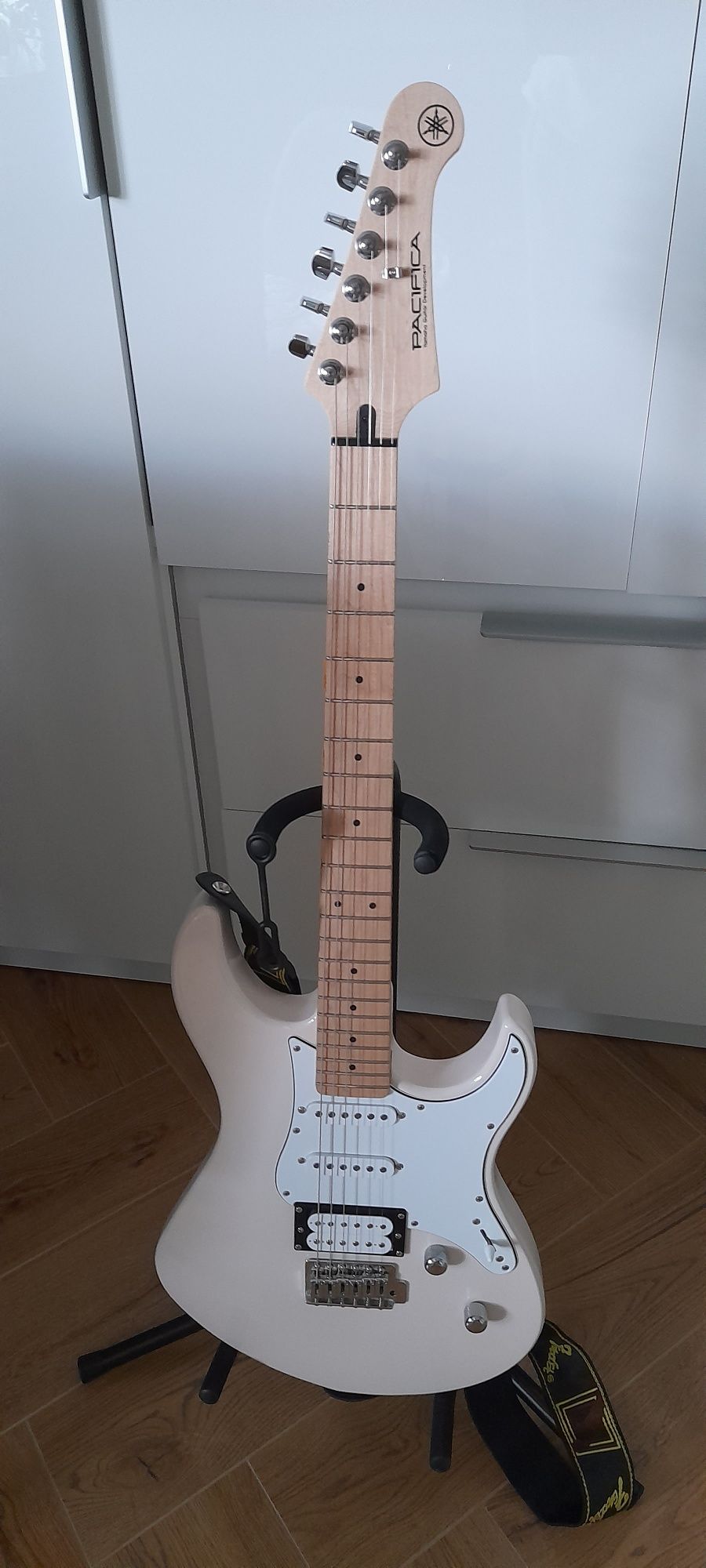 Gitara Yamaha pacifica 112VM
