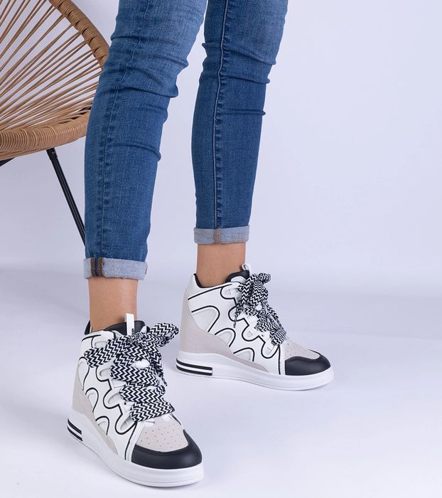 Białe sneakersy damskie z grubymi sznurówkami Gralina