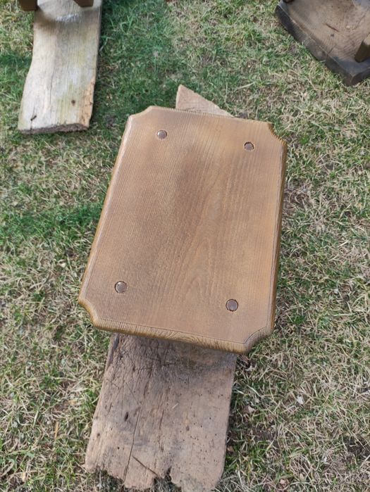 Стільчики.Табурет.скамейка з дерева