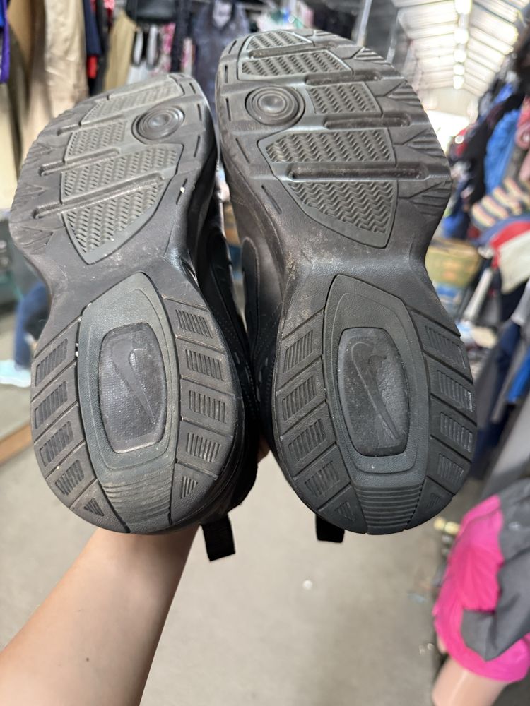 Nike monarch кроссовки оригинал 46 размер кожаные черные