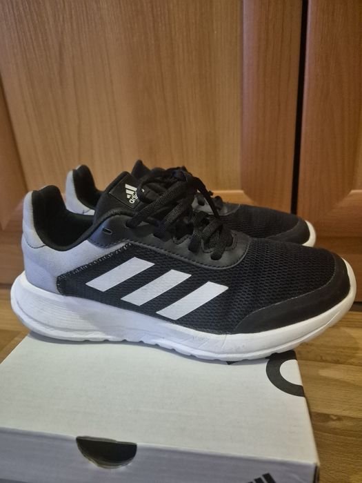 Кросівки Adidas, 36 розмір