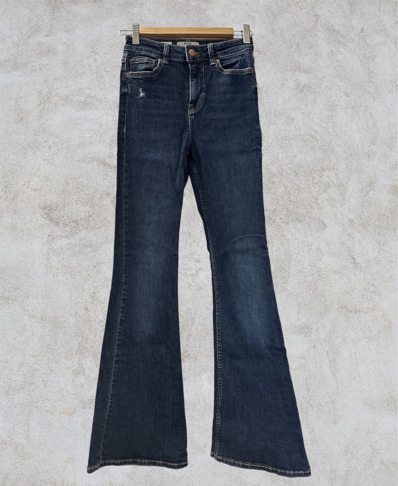 Spodnie jeansy dzwony skinny flare Bershka Zara Pull&bear