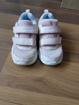 Sportowe buty r.25 Martes
