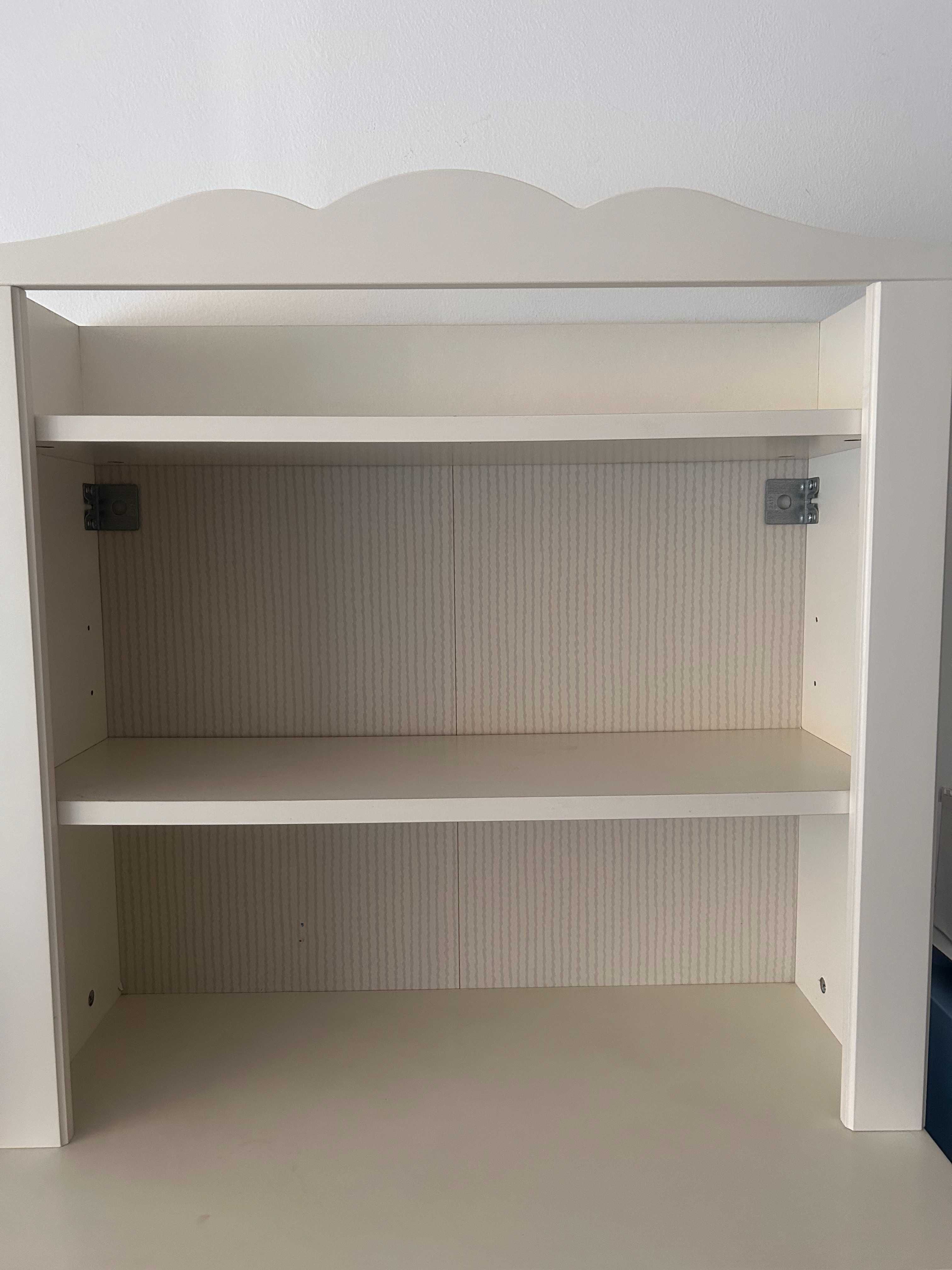 Estante para quarto de criança